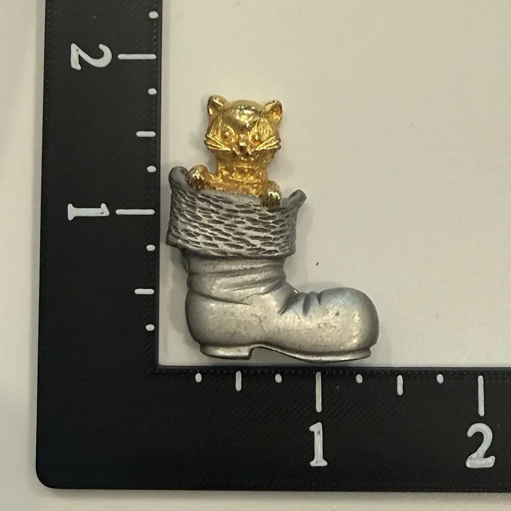 Unbranded vintage kitty
